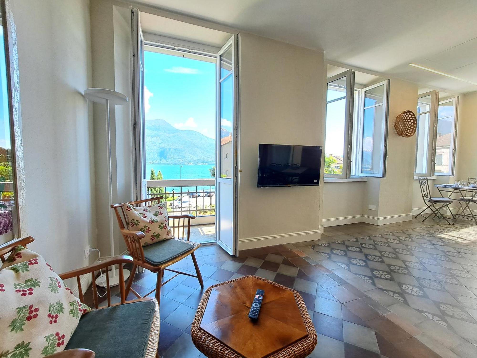 Immobillario - Domus Palmae Apartment โดมาโซ ภายนอก รูปภาพ